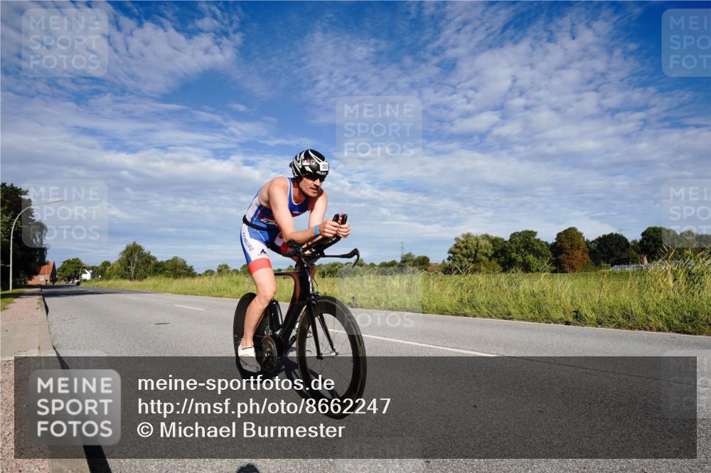 31.08.2025 - Elbe Triathlon Hamburg Michael Burmester http://msf.ph/oto/8662247 31.08.2025 09:18:24 Radfahren 352 meine-sportfotos.de