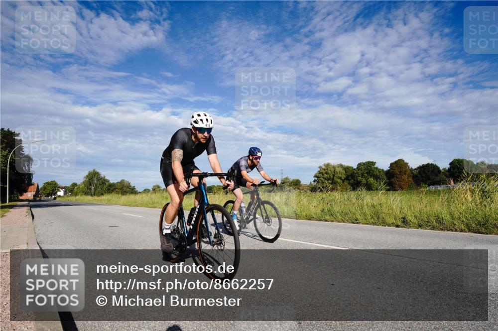 31.08.2025 - Elbe Triathlon Hamburg Michael Burmester http://msf.ph/oto/8662257 31.08.2025 09:18:43 Radfahren 416, 510, 531, 618, 633 meine-sportfotos.de