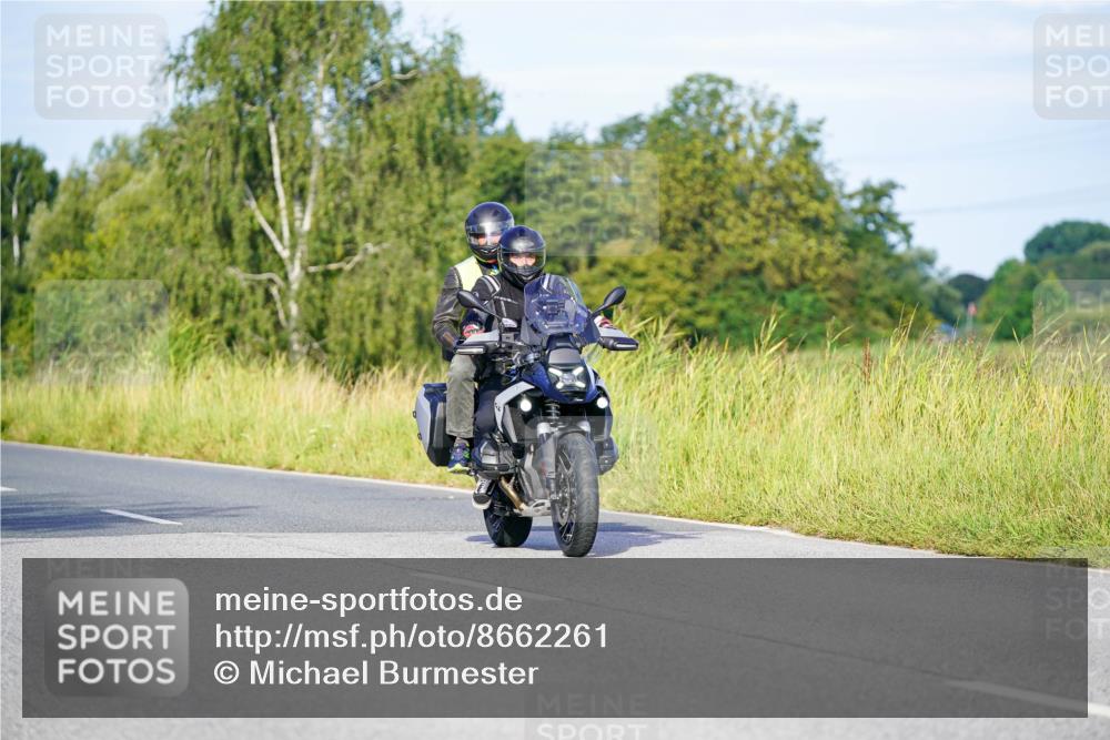 31.08.2025 - Elbe Triathlon Hamburg Michael Burmester http://msf.ph/oto/8662261 31.08.2025 09:08:28 Radfahren 215, 264, 397, 464 meine-sportfotos.de