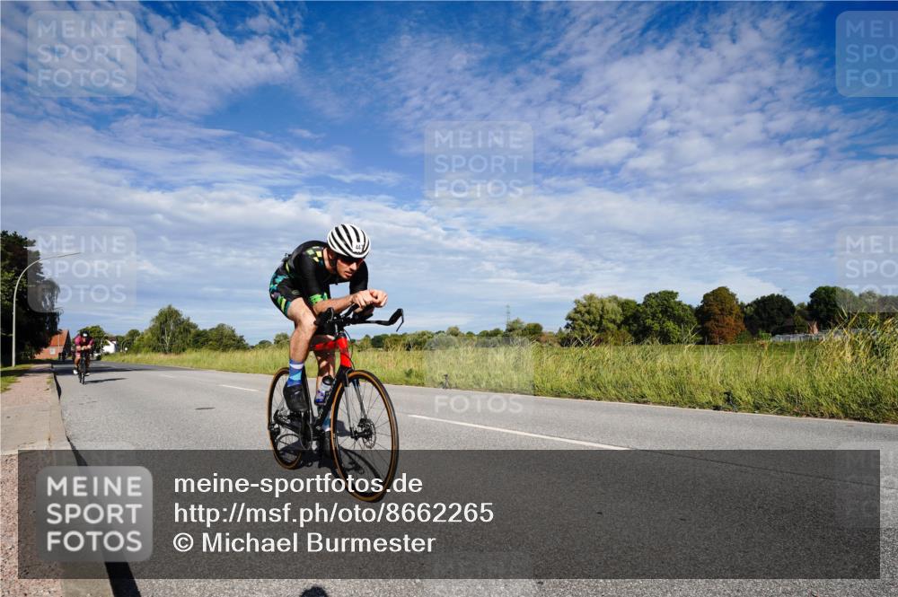 31.08.2025 - Elbe Triathlon Hamburg Michael Burmester http://msf.ph/oto/8662265 31.08.2025 09:18:53 Radfahren 219, 369, 447 meine-sportfotos.de
