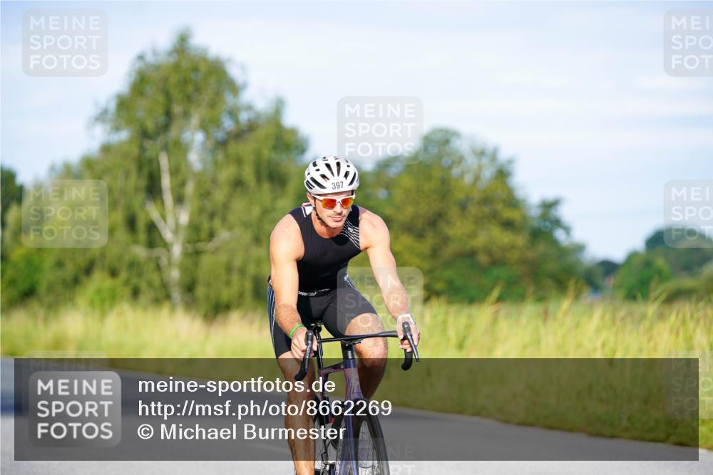 31.08.2025 - Elbe Triathlon Hamburg Michael Burmester http://msf.ph/oto/8662269 31.08.2025 09:08:33 Radfahren 270, 275, 397 meine-sportfotos.de