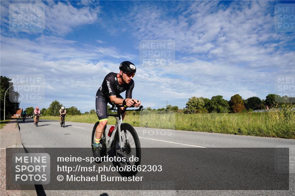 31.08.2025 - Elbe Triathlon Hamburg Michael Burmester http://msf.ph/oto/8662303 31.08.2025 09:20:03 Radfahren 208, 231, 371, 381, 474, 709 meine-sportfotos.de