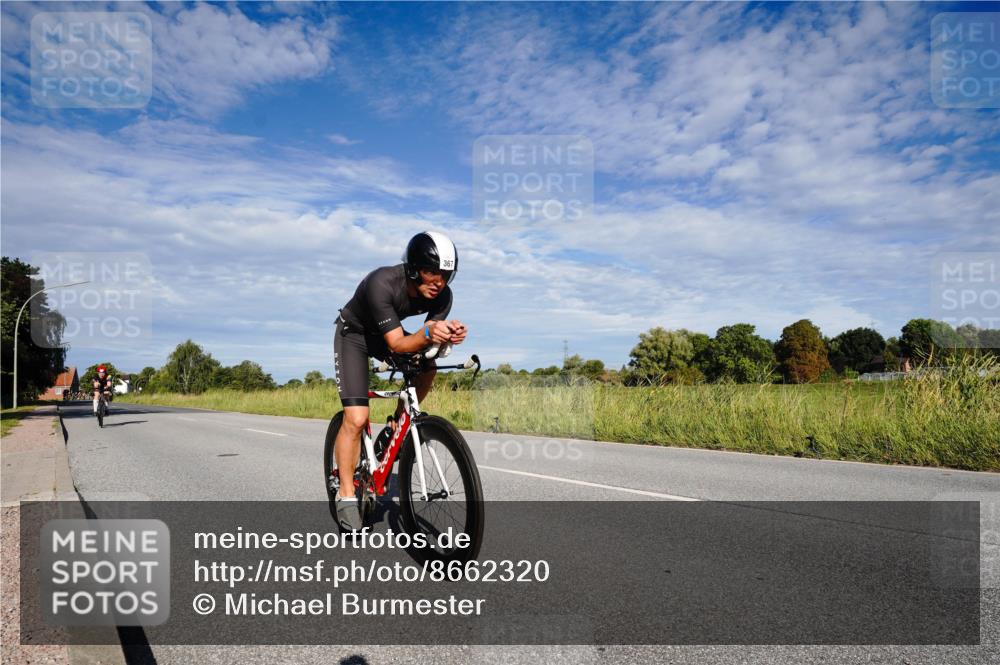 31.08.2025 - Elbe Triathlon Hamburg Michael Burmester http://msf.ph/oto/8662320 31.08.2025 09:20:20 Radfahren 327, 367, 589 meine-sportfotos.de
