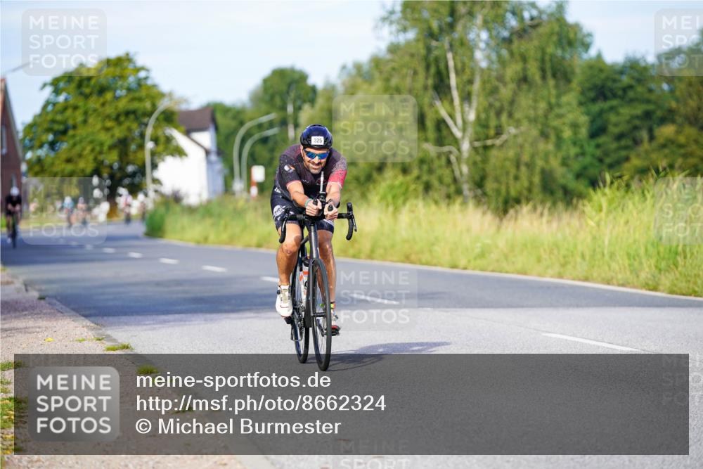 31.08.2025 - Elbe Triathlon Hamburg Michael Burmester http://msf.ph/oto/8662324 31.08.2025 09:08:54 Radfahren 325 meine-sportfotos.de