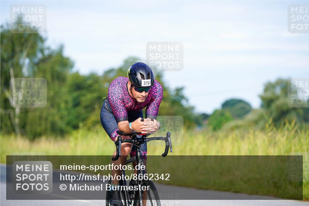 31.08.2025 - Elbe Triathlon Hamburg Michael Burmester http://msf.ph/oto/8662342 31.08.2025 09:09:05 Radfahren 199, 302, 370, 426, 430, 549 meine-sportfotos.de
