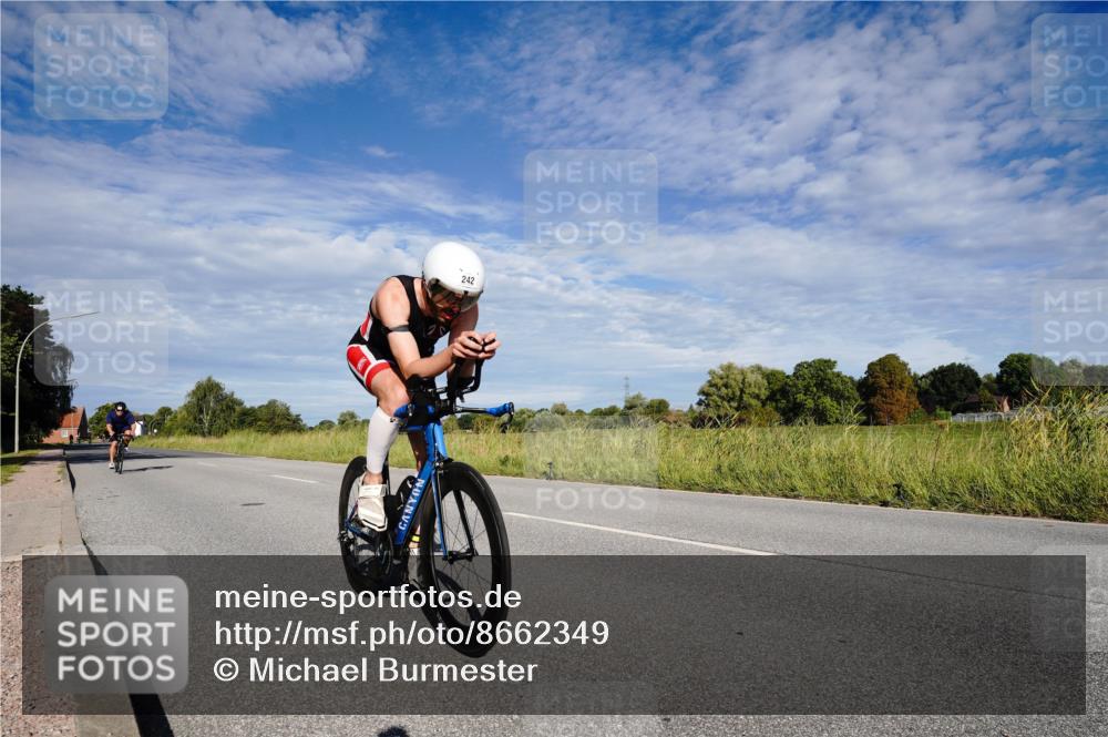31.08.2025 - Elbe Triathlon Hamburg Michael Burmester http://msf.ph/oto/8662349 31.08.2025 09:20:44 Radfahren 242, 289, 561 meine-sportfotos.de
