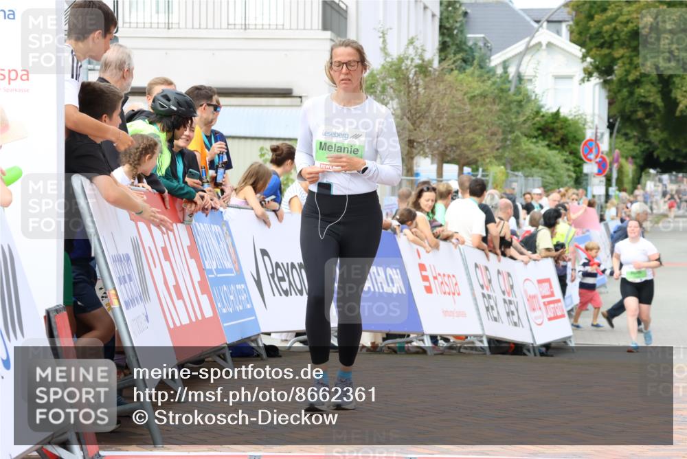 31.08.2025 - 21. Blankeneser Heldenlauf Strokosch-Dieckow http://msf.ph/oto/8662361 31.08.2025 11:24:34 Ziel 3177, 3188 meine-sportfotos.de
