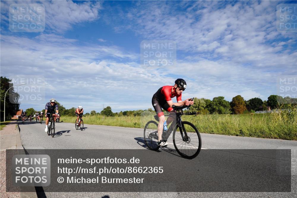 31.08.2025 - Elbe Triathlon Hamburg Michael Burmester http://msf.ph/oto/8662365 31.08.2025 09:21:02 Radfahren 187, 257, 372, 428, 439, 441, 455, 464, 516, 530, 545, 655 meine-sportfotos.de