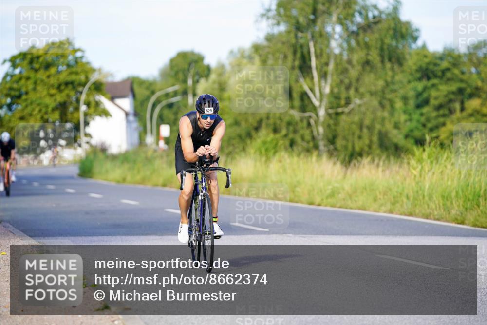31.08.2025 - Elbe Triathlon Hamburg Michael Burmester http://msf.ph/oto/8662374 31.08.2025 09:09:27 Radfahren 167, 425, 429, 529 meine-sportfotos.de