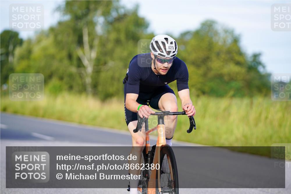 31.08.2025 - Elbe Triathlon Hamburg Michael Burmester http://msf.ph/oto/8662380 31.08.2025 09:09:32 Radfahren 166, 206, 265, 425, 429 meine-sportfotos.de