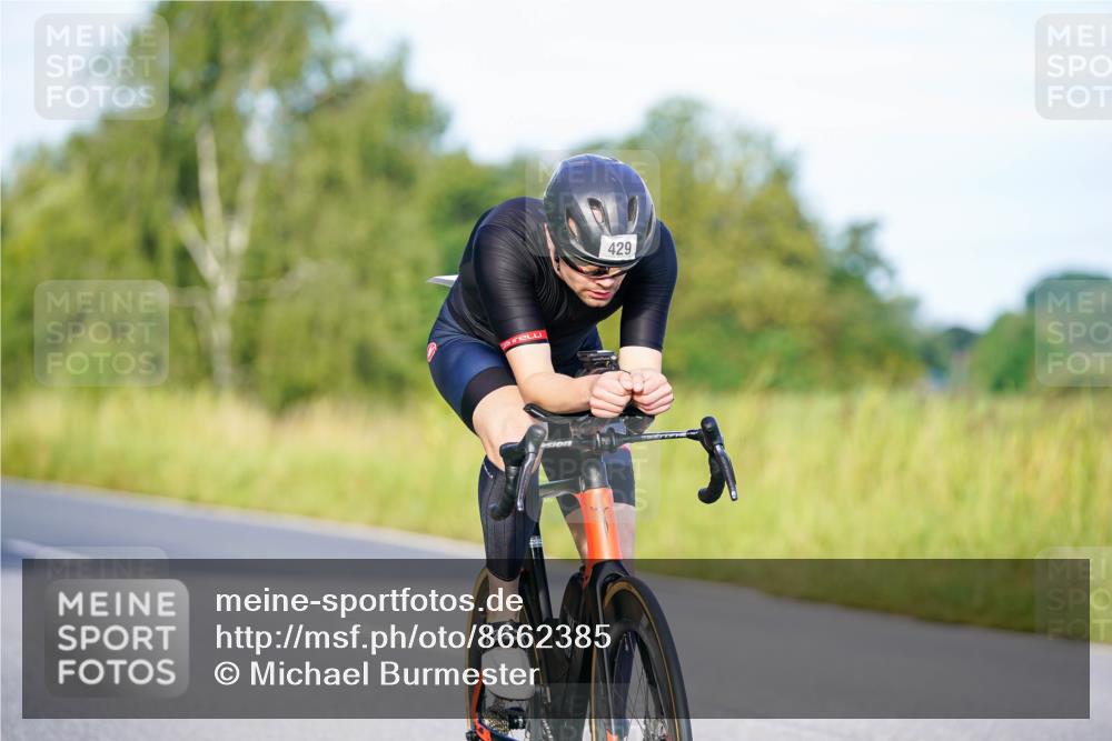 31.08.2025 - Elbe Triathlon Hamburg Michael Burmester http://msf.ph/oto/8662385 31.08.2025 09:09:34 Radfahren 166, 206, 265, 425, 429 meine-sportfotos.de