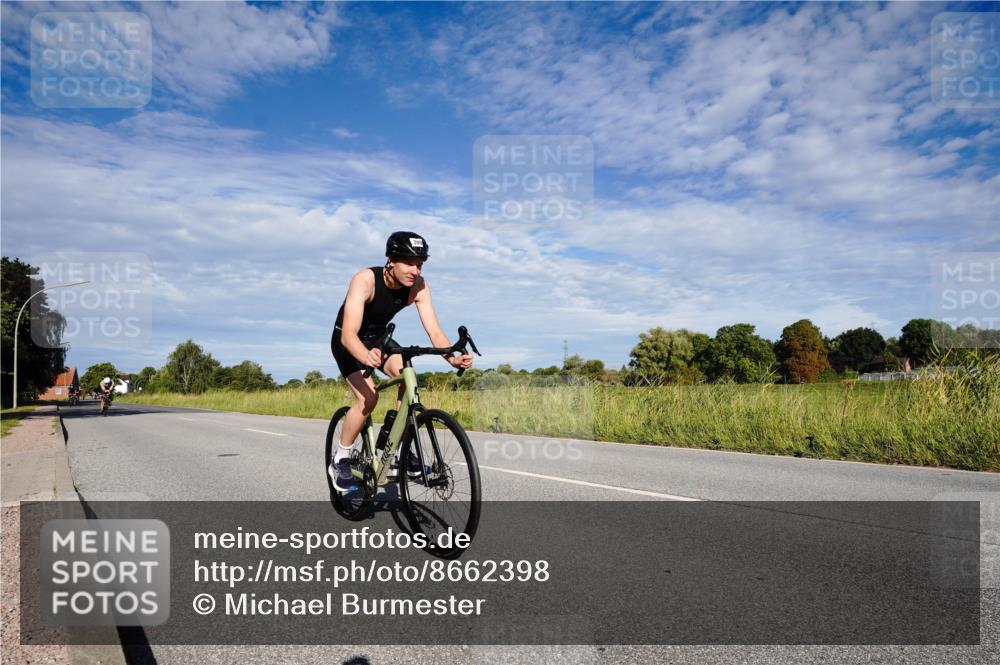 31.08.2025 - Elbe Triathlon Hamburg Michael Burmester http://msf.ph/oto/8662398 31.08.2025 09:21:21 Radfahren 199, 237, 390, 651 meine-sportfotos.de