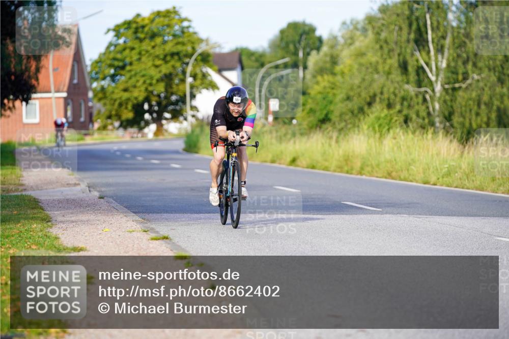 31.08.2025 - Elbe Triathlon Hamburg Michael Burmester http://msf.ph/oto/8662402 31.08.2025 09:09:41 Radfahren 166, 181 meine-sportfotos.de
