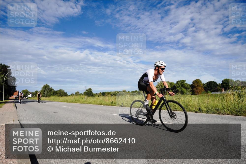 31.08.2025 - Elbe Triathlon Hamburg Michael Burmester http://msf.ph/oto/8662410 31.08.2025 09:21:36 Radfahren 264, 272, 412, 440, 478, 492, 532, 595, 603, 658 meine-sportfotos.de
