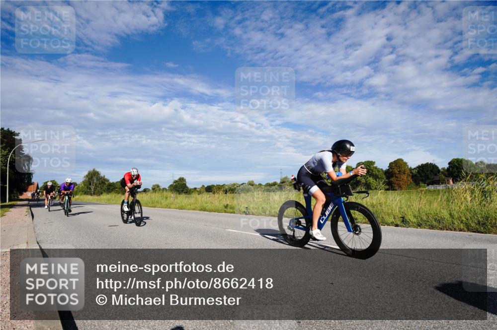 31.08.2025 - Elbe Triathlon Hamburg Michael Burmester http://msf.ph/oto/8662418 31.08.2025 09:21:43 Radfahren 229, 255, 272, 276, 300, 412, 468, 492, 658 meine-sportfotos.de