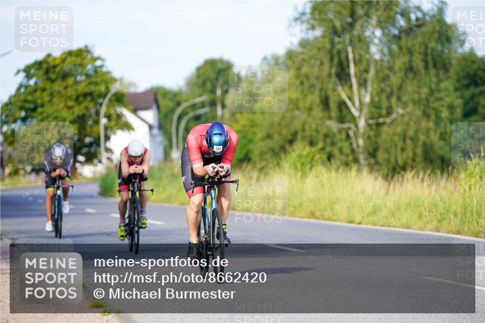 31.08.2025 - Elbe Triathlon Hamburg Michael Burmester http://msf.ph/oto/8662420 31.08.2025 09:09:59 Radfahren 193, 195, 234, 462 meine-sportfotos.de