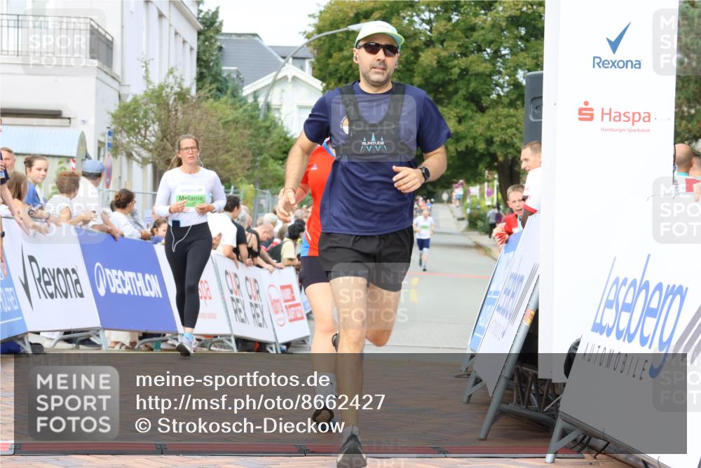 31.08.2025 - 21. Blankeneser Heldenlauf Strokosch-Dieckow http://msf.ph/oto/8662427 31.08.2025 11:24:31 Ziel 3177, 3188 meine-sportfotos.de