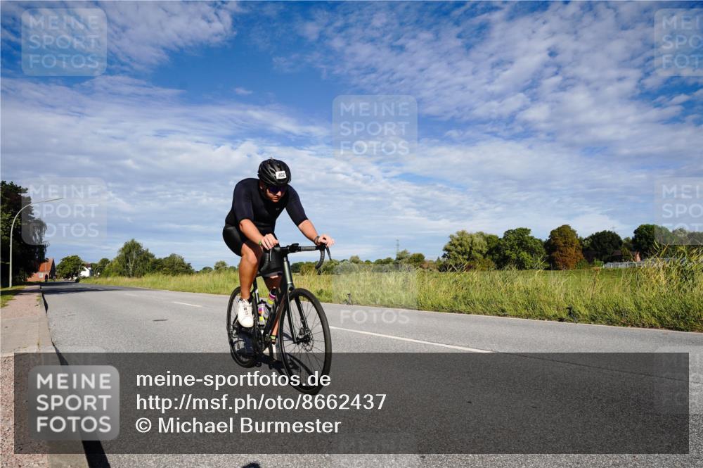 31.08.2025 - Elbe Triathlon Hamburg Michael Burmester http://msf.ph/oto/8662437 31.08.2025 09:21:52 Radfahren 255, 402 meine-sportfotos.de