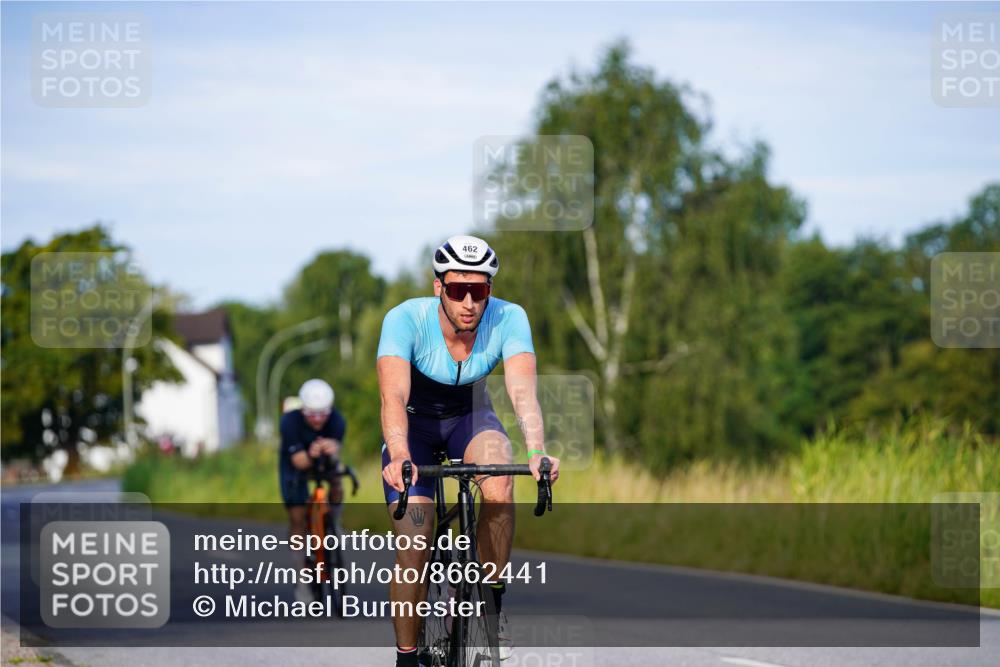 31.08.2025 - Elbe Triathlon Hamburg Michael Burmester http://msf.ph/oto/8662441 31.08.2025 09:10:06 Radfahren 462, 512 meine-sportfotos.de