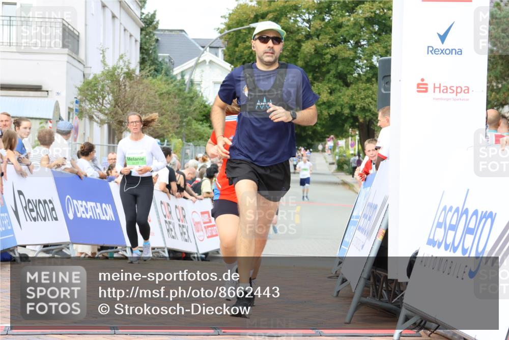 31.08.2025 - 21. Blankeneser Heldenlauf Strokosch-Dieckow http://msf.ph/oto/8662443 31.08.2025 11:24:31 Ziel 3177, 3188 meine-sportfotos.de