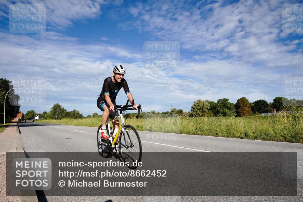 31.08.2025 - Elbe Triathlon Hamburg Michael Burmester http://msf.ph/oto/8662452 31.08.2025 09:22:14 Radfahren 379, 568, 656 meine-sportfotos.de