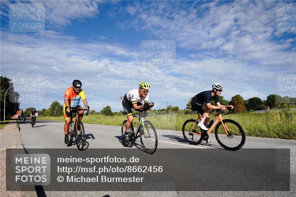 31.08.2025 - Elbe Triathlon Hamburg Michael Burmester http://msf.ph/oto/8662456 31.08.2025 09:22:23 Radfahren 169, 254, 344, 425, 500, 656 meine-sportfotos.de
