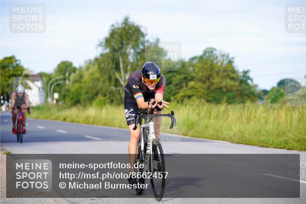 31.08.2025 - Elbe Triathlon Hamburg Michael Burmester http://msf.ph/oto/8662457 31.08.2025 09:10:16 Radfahren 177, 198, 548 meine-sportfotos.de
