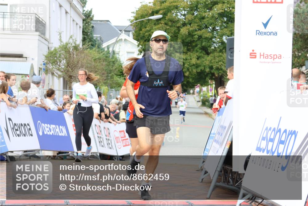 31.08.2025 - 21. Blankeneser Heldenlauf Strokosch-Dieckow http://msf.ph/oto/8662459 31.08.2025 11:24:31 Ziel 3177, 3188 meine-sportfotos.de