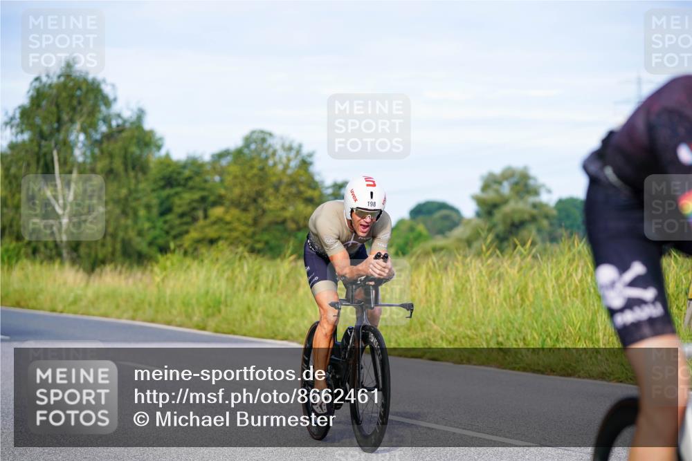 31.08.2025 - Elbe Triathlon Hamburg Michael Burmester http://msf.ph/oto/8662461 31.08.2025 09:10:17 Radfahren 177, 198, 470, 548 meine-sportfotos.de