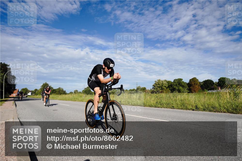 31.08.2025 - Elbe Triathlon Hamburg Michael Burmester http://msf.ph/oto/8662482 31.08.2025 09:22:40 Radfahren 166, 181, 193, 195, 304, 391, 430, 834 meine-sportfotos.de