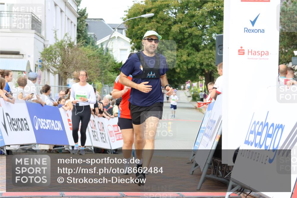31.08.2025 - 21. Blankeneser Heldenlauf Strokosch-Dieckow http://msf.ph/oto/8662484 31.08.2025 11:24:31 Ziel 3177, 3188 meine-sportfotos.de