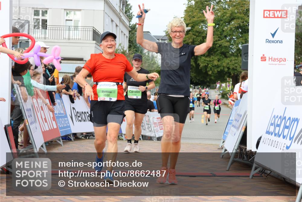 31.08.2025 - 21. Blankeneser Heldenlauf Strokosch-Dieckow http://msf.ph/oto/8662487 31.08.2025 11:22:15 Ziel 3346, 3369, 3680, 3669 meine-sportfotos.de