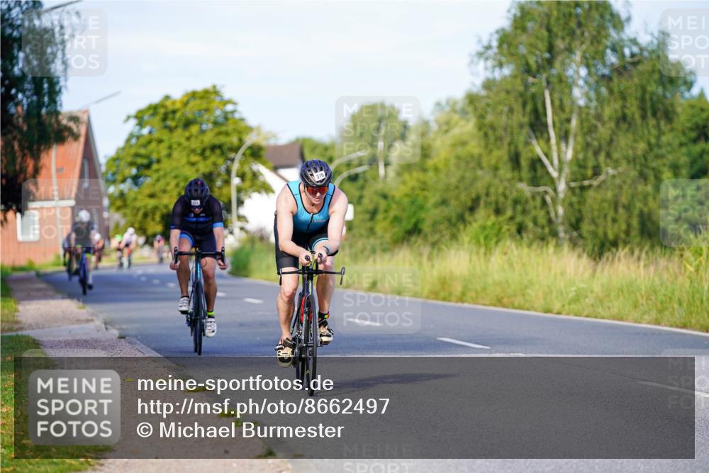 31.08.2025 - Elbe Triathlon Hamburg Michael Burmester http://msf.ph/oto/8662497 31.08.2025 09:10:36 Radfahren 376, 435, 523, 550 meine-sportfotos.de