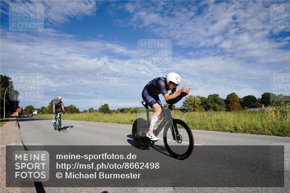 31.08.2025 - Elbe Triathlon Hamburg Michael Burmester http://msf.ph/oto/8662498 31.08.2025 09:22:56 Radfahren 325, 406, 429, 540, 575, 600 meine-sportfotos.de