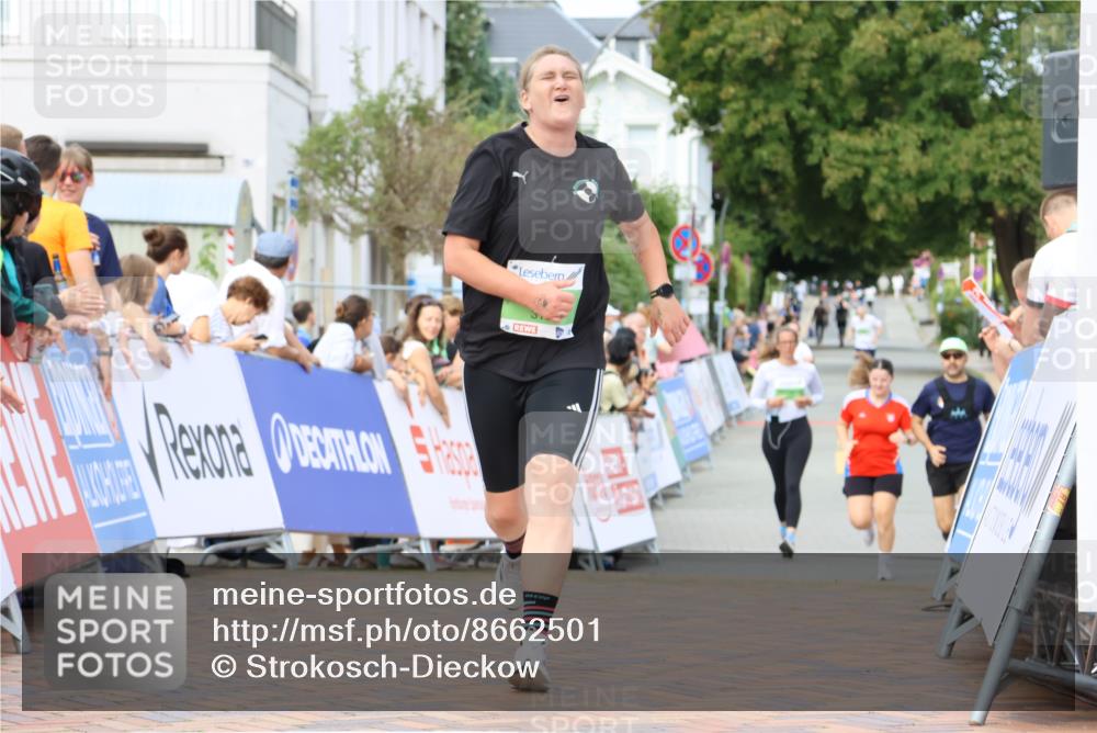 31.08.2025 - 21. Blankeneser Heldenlauf Strokosch-Dieckow http://msf.ph/oto/8662501 31.08.2025 11:24:26 Ziel 3309, 3188 meine-sportfotos.de