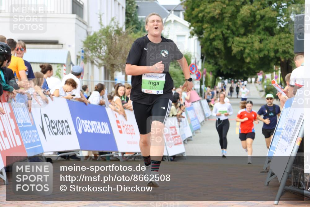 31.08.2025 - 21. Blankeneser Heldenlauf Strokosch-Dieckow http://msf.ph/oto/8662508 31.08.2025 11:24:26 Ziel 3309, 3188 meine-sportfotos.de