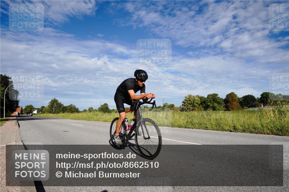 31.08.2025 - Elbe Triathlon Hamburg Michael Burmester http://msf.ph/oto/8662510 31.08.2025 09:23:06 Radfahren 270, 386, 406 meine-sportfotos.de