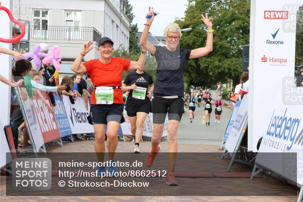 31.08.2025 - 21. Blankeneser Heldenlauf Strokosch-Dieckow http://msf.ph/oto/8662512 31.08.2025 11:22:14 Ziel 3346, 3369, 3680, 3669 meine-sportfotos.de