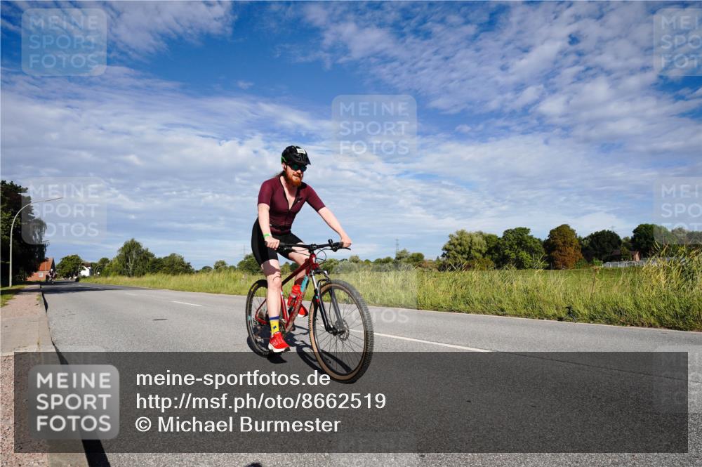 31.08.2025 - Elbe Triathlon Hamburg Michael Burmester http://msf.ph/oto/8662519 31.08.2025 09:23:20 Radfahren 508, 524 meine-sportfotos.de