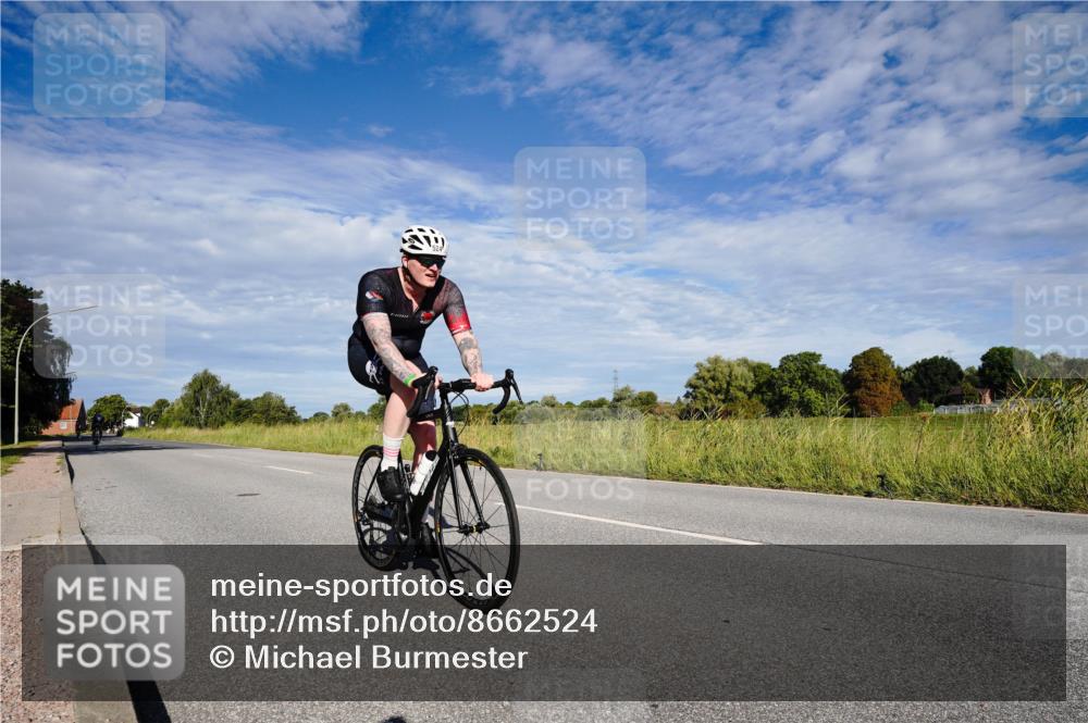 31.08.2025 - Elbe Triathlon Hamburg Michael Burmester http://msf.ph/oto/8662524 31.08.2025 09:23:26 Radfahren 234, 524, 529 meine-sportfotos.de
