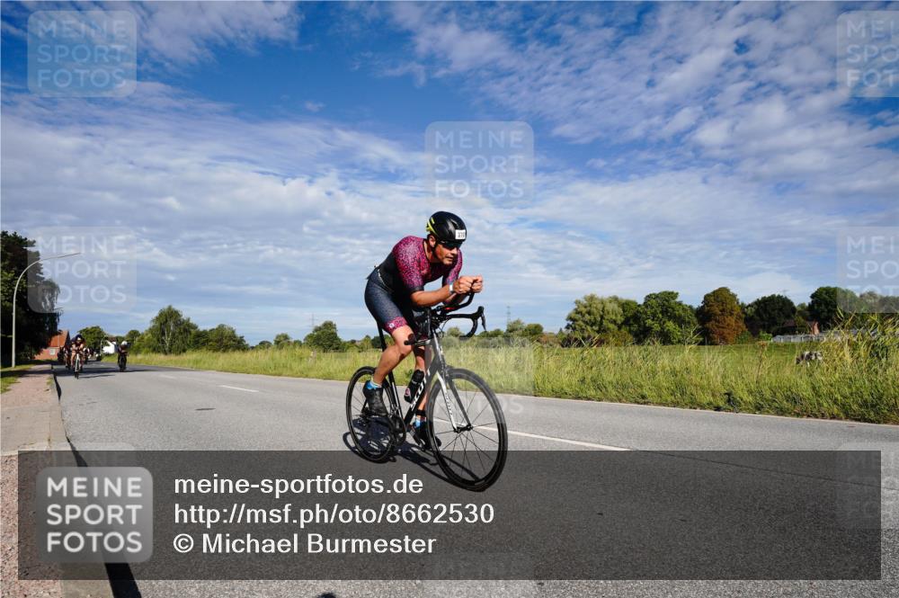 31.08.2025 - Elbe Triathlon Hamburg Michael Burmester http://msf.ph/oto/8662530 31.08.2025 09:23:40 Radfahren 177, 198, 252, 331, 370, 449, 497, 616 meine-sportfotos.de