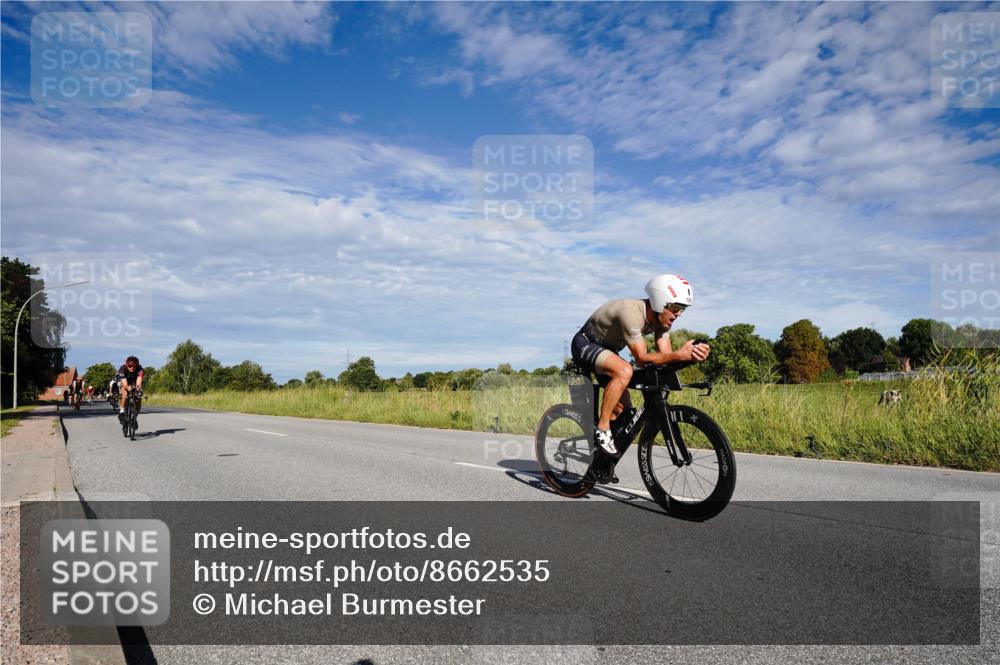 31.08.2025 - Elbe Triathlon Hamburg Michael Burmester http://msf.ph/oto/8662535 31.08.2025 09:23:43 Radfahren 177, 198, 252, 331, 370, 449, 497, 616 meine-sportfotos.de