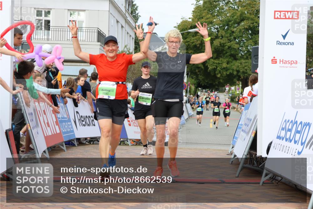 31.08.2025 - 21. Blankeneser Heldenlauf Strokosch-Dieckow http://msf.ph/oto/8662539 31.08.2025 11:22:14 Ziel 3346, 3369, 3680, 3669 meine-sportfotos.de