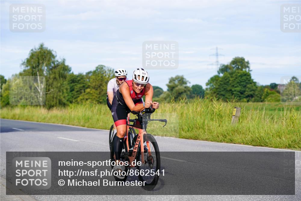 31.08.2025 - Elbe Triathlon Hamburg Michael Burmester http://msf.ph/oto/8662541 31.08.2025 09:10:49 Radfahren 171, 185, 260, 309, 373, 436, 457 meine-sportfotos.de
