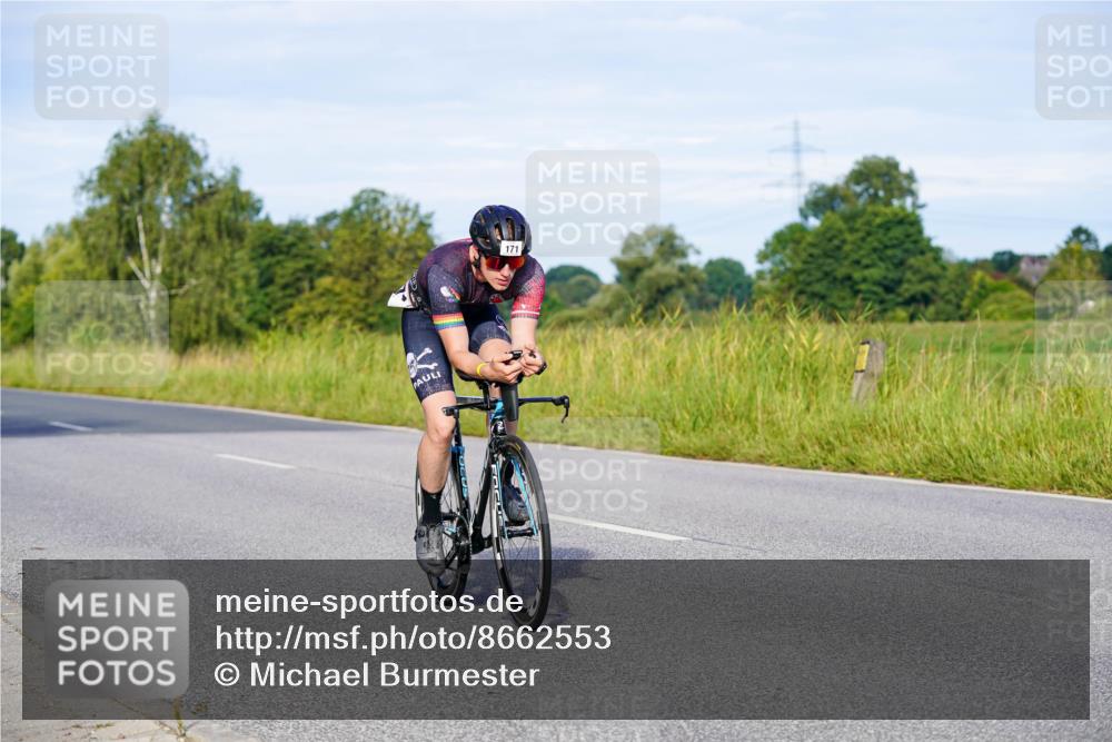 31.08.2025 - Elbe Triathlon Hamburg Michael Burmester http://msf.ph/oto/8662553 31.08.2025 09:10:52 Radfahren 171, 260, 279, 373, 436, 457 meine-sportfotos.de