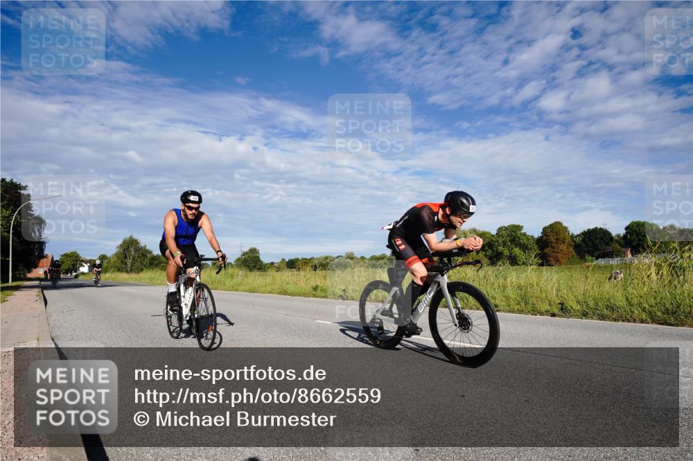 31.08.2025 - Elbe Triathlon Hamburg Michael Burmester http://msf.ph/oto/8662559 31.08.2025 09:23:57 Radfahren 212, 309, 353, 432, 470, 481, 512, 549, 639, 695, 746 meine-sportfotos.de
