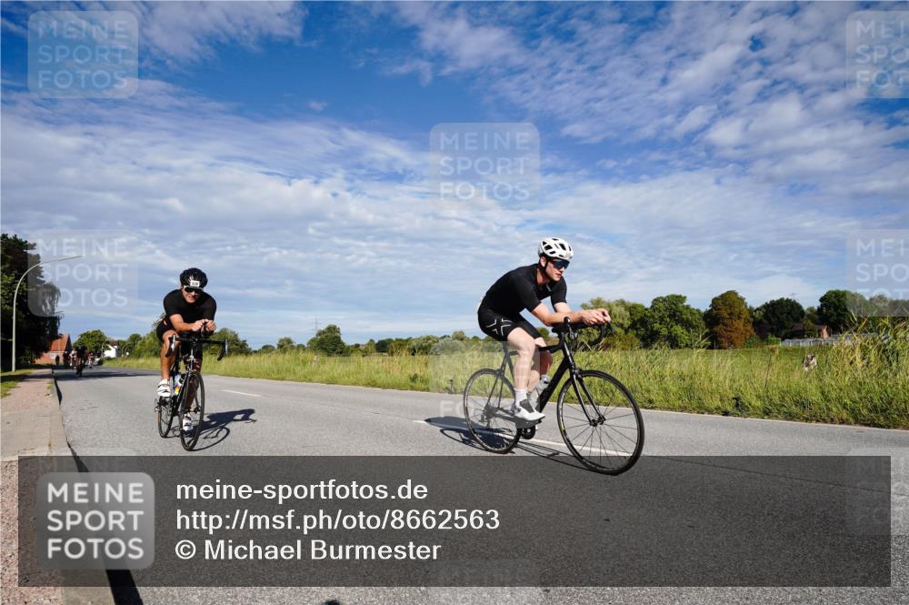 31.08.2025 - Elbe Triathlon Hamburg Michael Burmester http://msf.ph/oto/8662563 31.08.2025 09:24:00 Radfahren 185, 309, 353, 432, 436, 470, 481, 549, 639, 695 meine-sportfotos.de