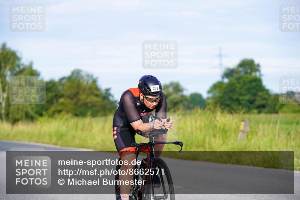 31.08.2025 - Elbe Triathlon Hamburg Michael Burmester http://msf.ph/oto/8662571 31.08.2025 09:10:57 Radfahren 248, 279, 436 meine-sportfotos.de
