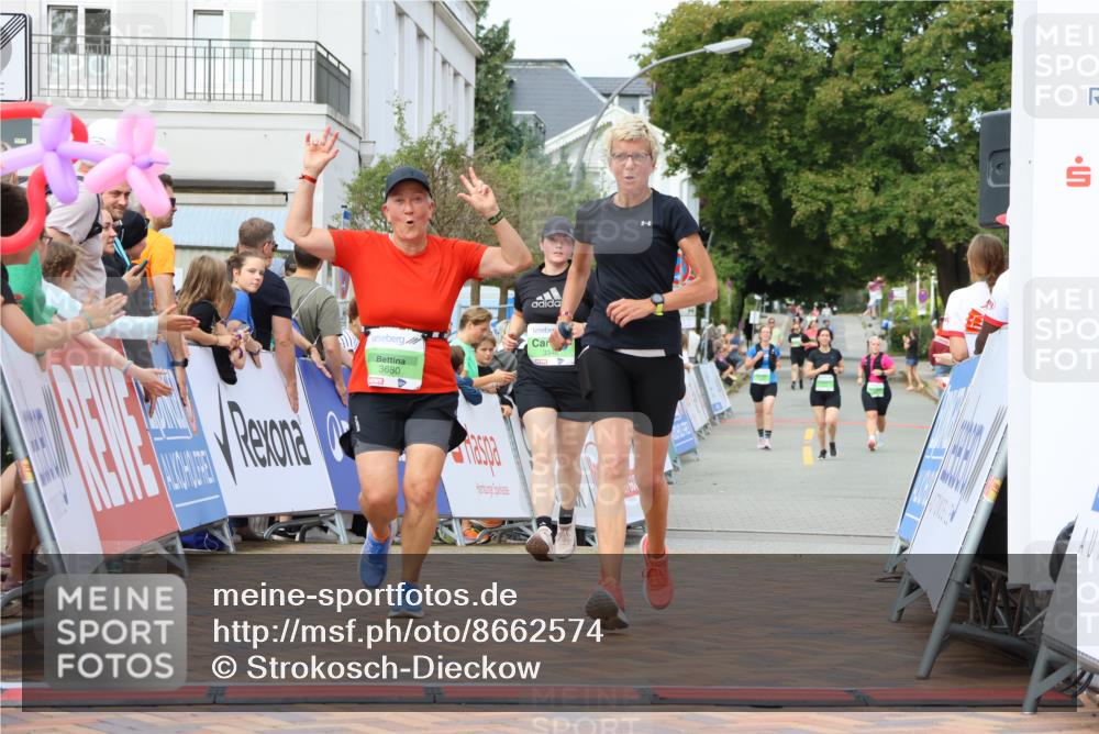 31.08.2025 - 21. Blankeneser Heldenlauf Strokosch-Dieckow http://msf.ph/oto/8662574 31.08.2025 11:22:13 Ziel 3346, 3369, 3680, 3669 meine-sportfotos.de