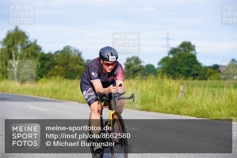 31.08.2025 - Elbe Triathlon Hamburg Michael Burmester http://msf.ph/oto/8662580 31.08.2025 09:11:01 Radfahren 212, 248 meine-sportfotos.de